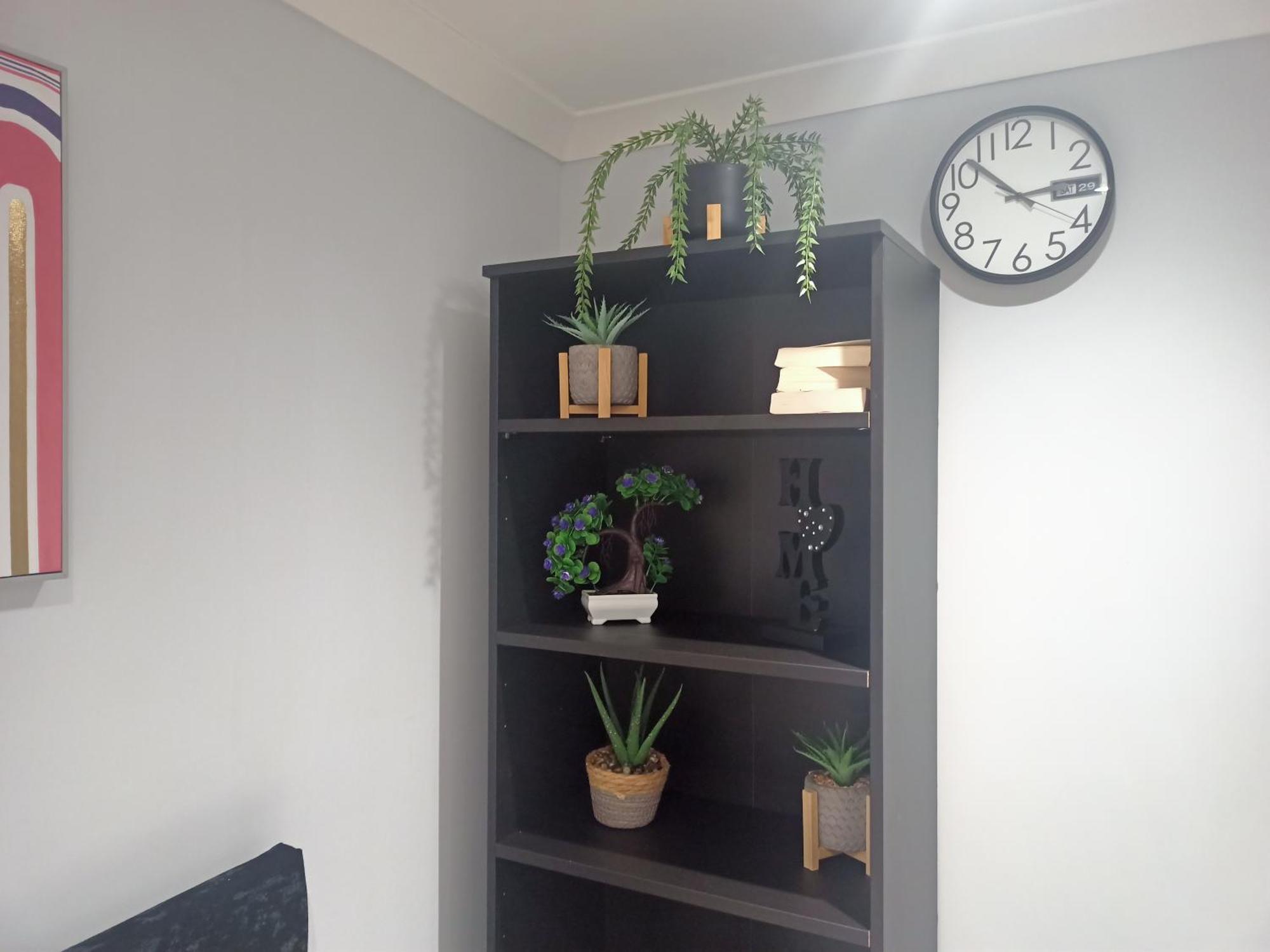 Homey Studio In Newport Perfect For Couples & Travelers Bagian luar foto