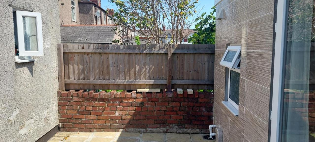 Homey Studio In Newport Perfect For Couples & Travelers Bagian luar foto